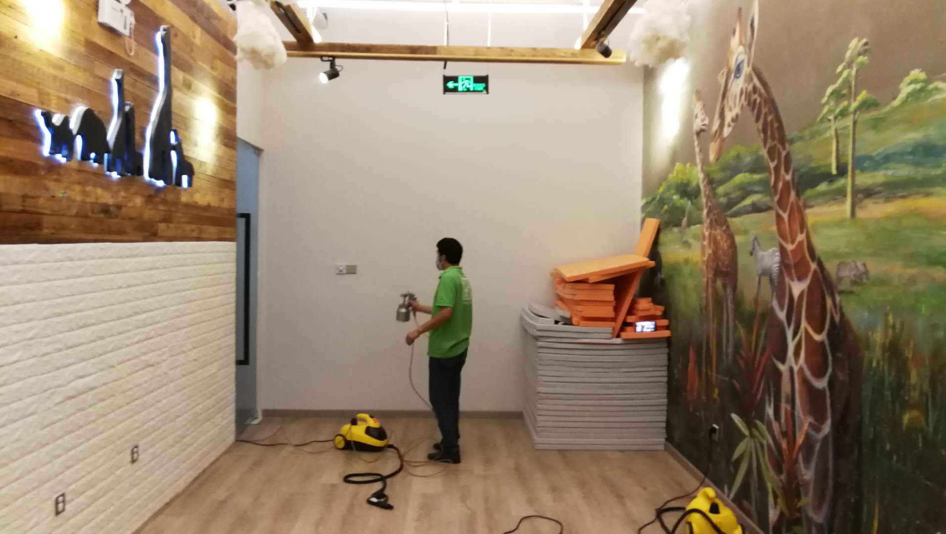 1539926059226880.jpg 1539926059226880.jpg